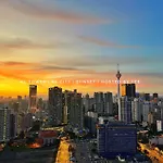 Rooms With Klcc And Kl Tower View By Yee