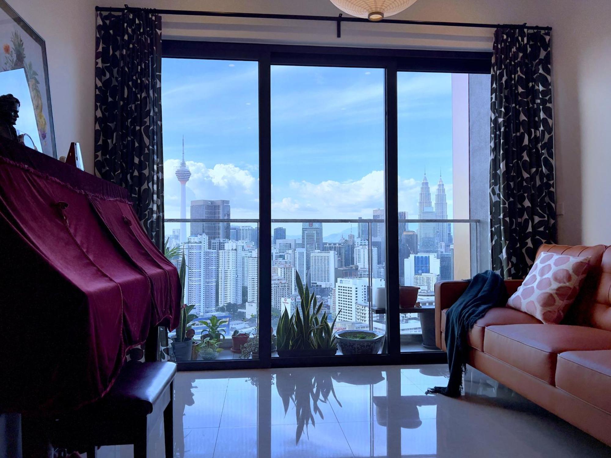 With Klcc And Kl Tower View By Yee Pangsapuri Kuala Lumpur